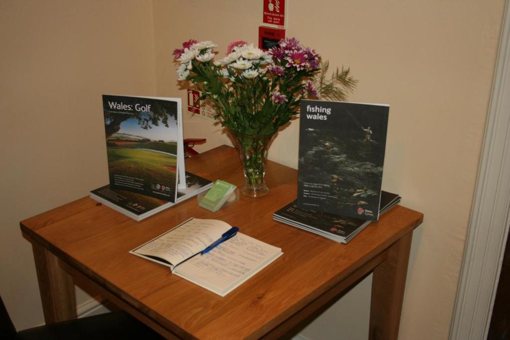 The Trewythen Hotel Llanidloes Luaran gambar